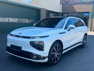 Neu XPENG G9 422 kW (575 PS) 2026 Weiß SUV