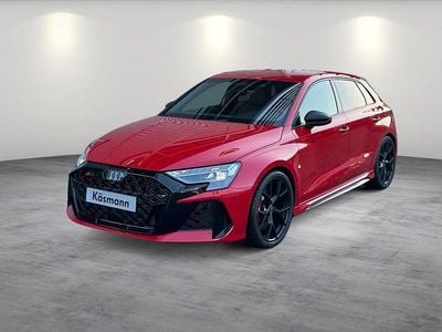Neu Audi RS3 Ambiente 400 PS (294 kW) 2026 Rot Limousine