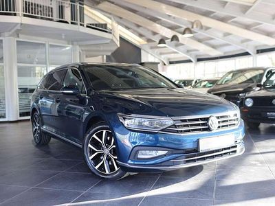 Gebraucht VW Passat 190 PS (139 kW) 2020 Aquamarinblau Kombi