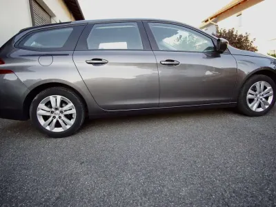 Gebraucht Peugeot 308 SW Active 131 PS (96 kW) 2016 Grau Kombi