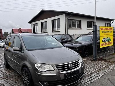 Grau Gebraucht 2008 VW Touran Highline Van / Kleinbus | 6.900 € (Etwas zu teuer)