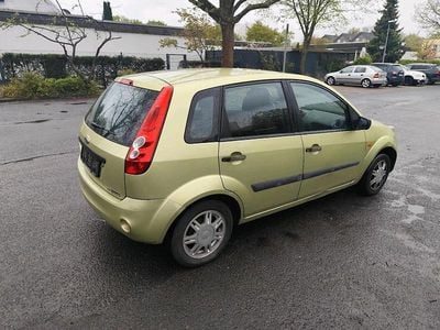 Second-hand Ford Fiesta 70 CP (51 kW) 2006 Verde Hatchback