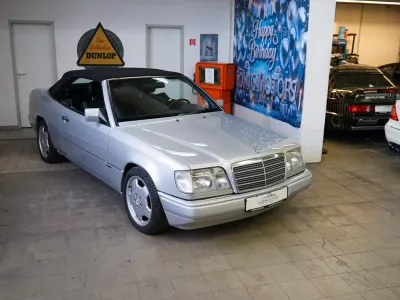 Gebraucht Mercedes E320 AMG 360 PS (264 kW) 1997 Silber Cabrio
