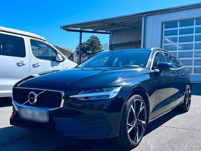 Brugt Volvo V60 Momentum 190 HK (139 kW) 2019 Sort Stationcar