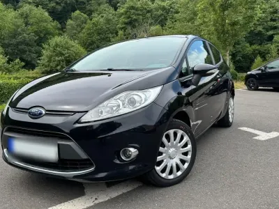 Gebraucht Ford Fiesta 82 PS (60 kW) 2010 Schwarz Limousine