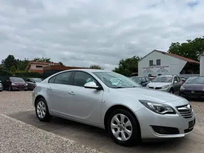 Gebraucht Opel Insignia Edition 170 PS (125 kW) 2015 Argonsilber/sovereign/switchbl Limousine