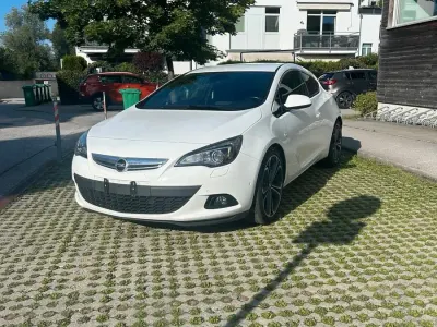 Gebraucht Opel Astra GTC 120 PS (88 kW) 2014 Weiß Coupé