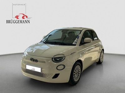 Gebraucht Fiat 500e Action 69 kW (95 PS) 2023 Weiß Kleinwagen