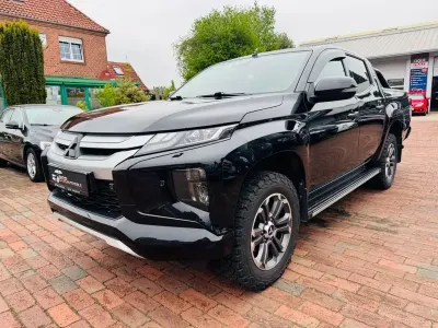Używany Mitsubishi L200 Plus 150 KM (110 kW) 2020 Czarny Pickup