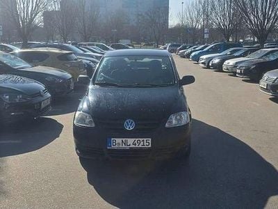 Gebraucht VW Fox 55 PS (40 kW) 2010 Schwarz Kleinwagen