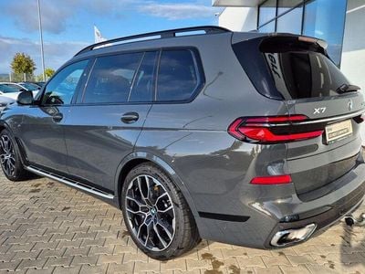 Gebraucht BMW X7 M Sport 340 PS (250 kW) 2025 Grau SUV