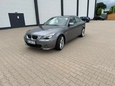 Gebraucht BMW 530 235 PS (172 kW) 2009 Grau Limousine
