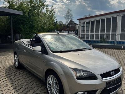 Begagnad Ford Focus Cabriolet Titanium 145 HK (106 kW) 2007 Grå Cab