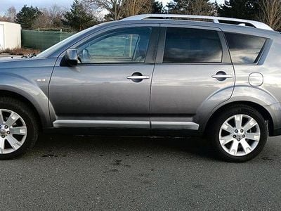 Gebraucht Mitsubishi Outlander 156 PS (114 kW) 2008 Grau SUV