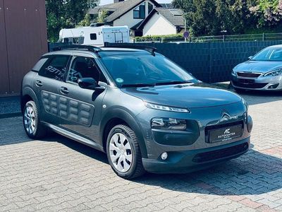 Usado Citroën C4 Feel 82 HP (60 kW) 2017 Cinzento Sedan