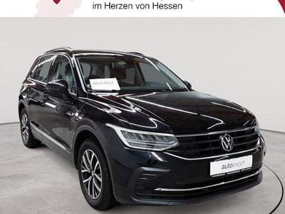 Gebraucht VW Tiguan Life 150 PS (110 kW) 2023 Deep black perleffekt SUV