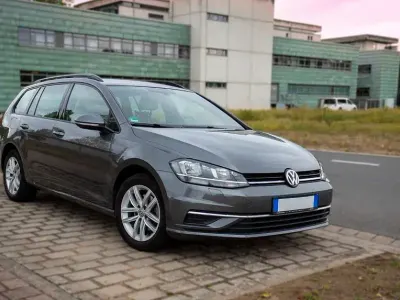 Gebraucht VW Golf VII Comfortline 110 PS (80 kW) 2017 Grau Kombi