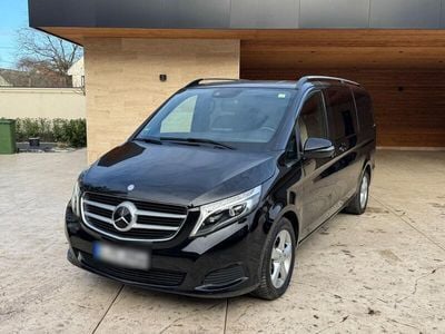 Mercedes V220