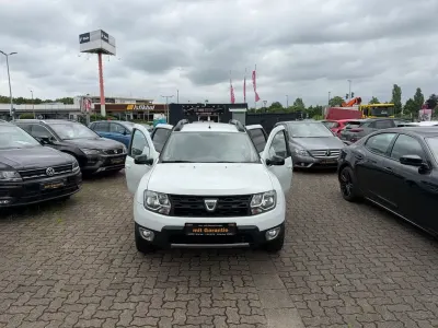 Gebraucht Dacia Duster Black Shadow 109 PS (80 kW) 2017 Weiß SUV