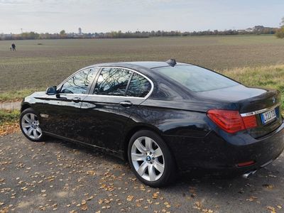 BMW 730