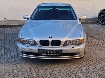 BMW 525