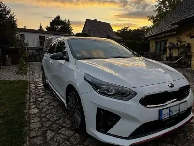 Gebraucht Kia Ceed GT GT 204 PS (150 kW) 2019 Weiß Limousine