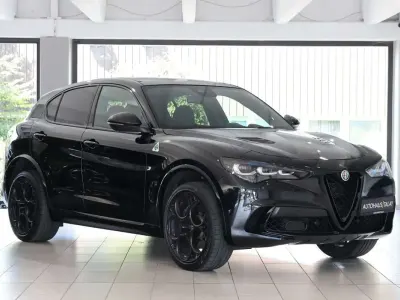 Gebraucht Alfa Romeo Stelvio Quadrifoglio 519 PS (381 kW) 2024 Nero vulcano metallic SUV