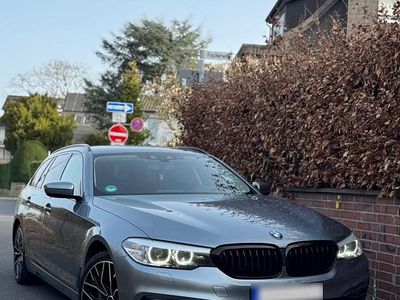 Gebraucht BMW 520 Sport Line 190 PS (139 kW) 2018 Grau Kombi