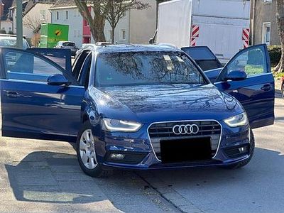 Gebraucht Audi A4 Design 177 PS (130 kW) 2014 Blau Kombi