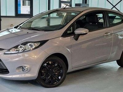 Gebraucht Ford Fiesta Champions Edition 60 PS (44 kW) 2012 Grau Kleinwagen