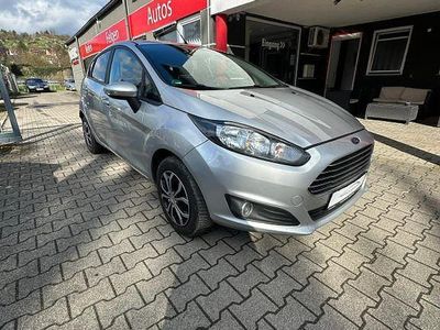 Gebraucht Ford Fiesta 80 PS (58 kW) 2015 Grau Limousine