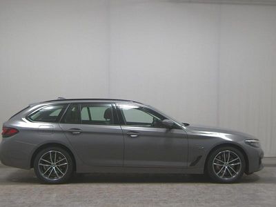 Second-hand BMW 530e Shadowline 292 CP (214 kW) 2021 Gri Break