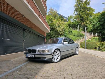 BMW 735