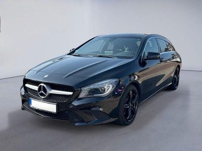 Gebraucht Mercedes CLA180 Shooting Brake 122 PS (89 kW) 2016 Schwarz Kombi
