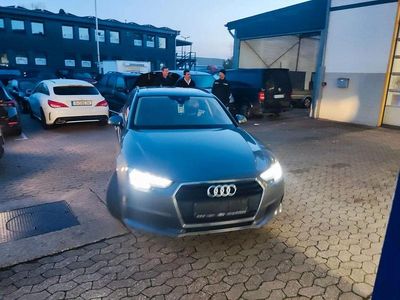 Grau Gebraucht 2017 Audi A4 Sport Kombi | 13.500 € (Fairer Preis)