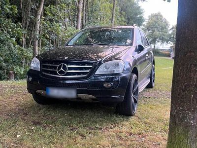Gebraucht Mercedes ML280 190 PS (139 kW) 2008 Schwarz SUV
