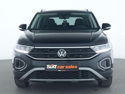 Second-hand VW T-Roc Life 110 CP (80 kW) 2023 Negru SUV