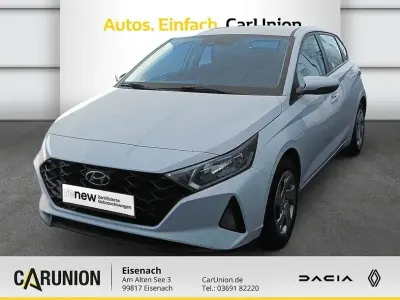 Gebraucht Hyundai i20 101 PS (74 kW) 2021 Weiß Kleinwagen