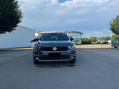 Gebraucht VW T-Roc Sport 150 PS (110 kW) 2019 Grau SUV