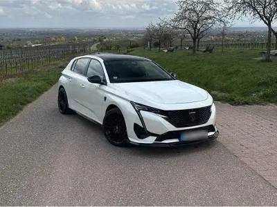 Gebraucht Peugeot 308 GT-line 131 PS (96 kW) 2022 Weiß Kleinwagen