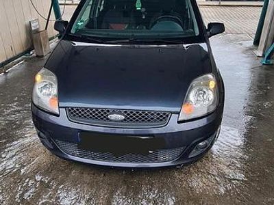 Grau Gebraucht 2008 Ford Fiesta Kleinwagen | 1.999 € (Fairer Preis)