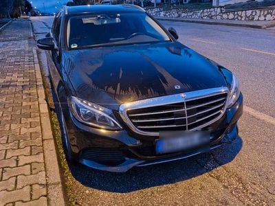 Schwarz Gebraucht 2015 Mercedes C200 Avantgarde Kombi | 12.490 €