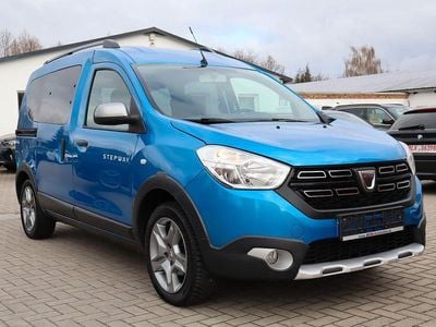 Gebraucht Dacia Dokker Stepway 109 PS (80 kW) 2019 Blau Van / Kleinbus