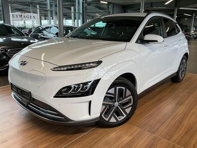Gebraucht Hyundai Kona Trend 100 kW (136 PS) 2023 Atlas white SUV