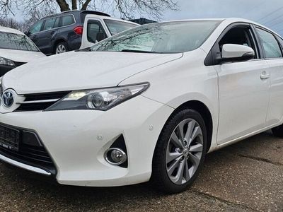 Toyota Auris Hybrid