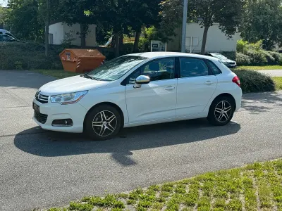 Gebraucht Citroën C4 120 PS (88 kW) 2012 Weiß Limousine