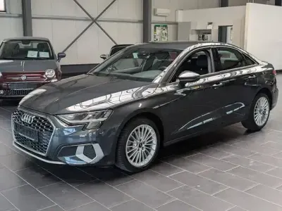 Gebraucht Audi A3 Advanced 110 PS (80 kW) 2022 Grau Limousine