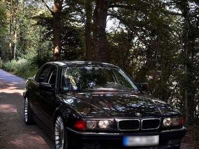 Gebraucht BMW 740 286 PS (210 kW) 1995 Violet Limousine