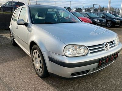 gebraucht VW Golf IV 1.4 Klimaautomatik AHK PDC SH HU+NEU