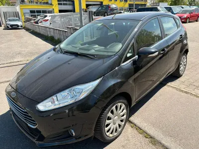 Usata Ford Fiesta Titanium 101 CV (74 kW) 2013 Nero Utilitaria